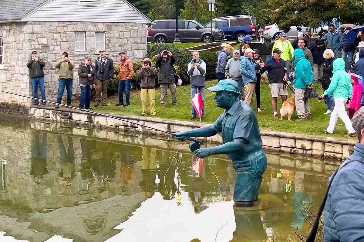 Bronze Statue of Lefty Kreh Unveiled in Moving Ceremony - Fly