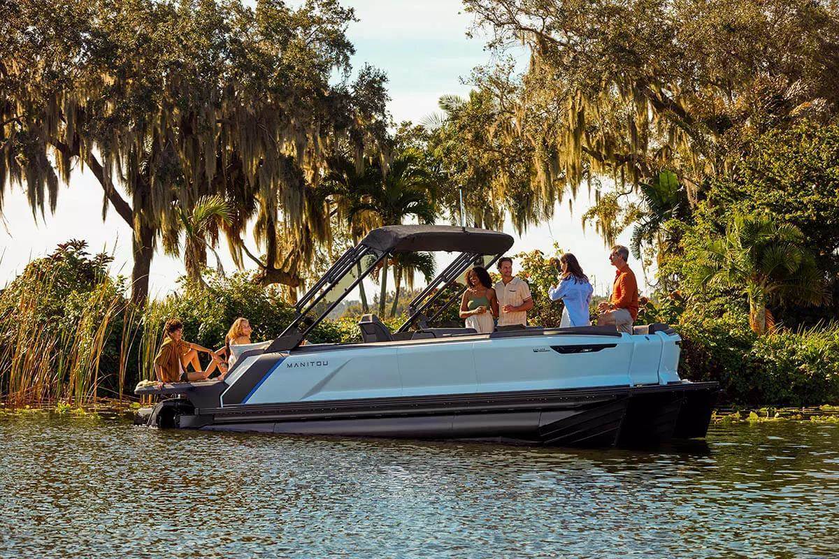 How to Plan a Fun Family Day on a Pontoon Boat