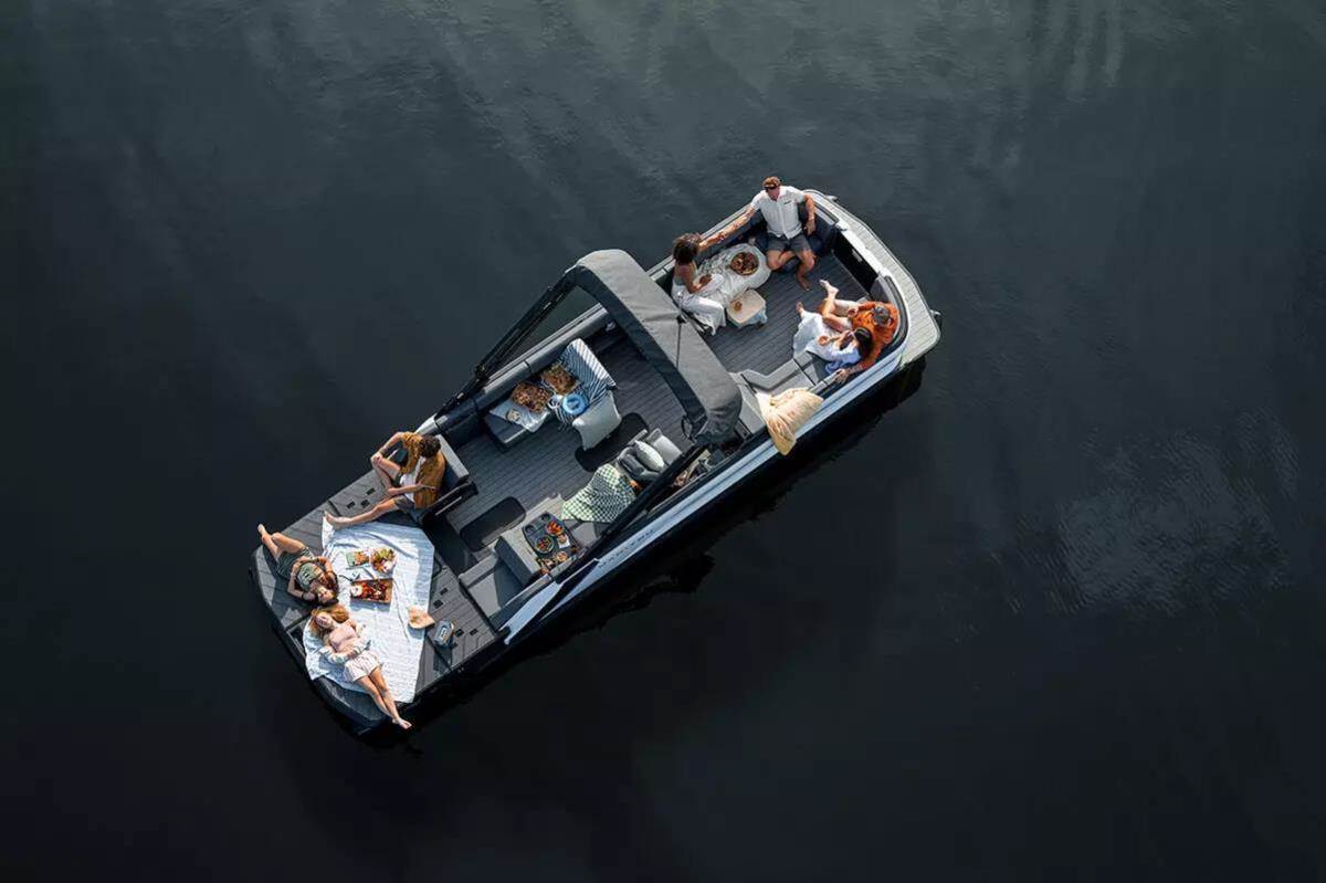 Top 5 Things to Know Before Buying a New Pontoon Boat - Florida