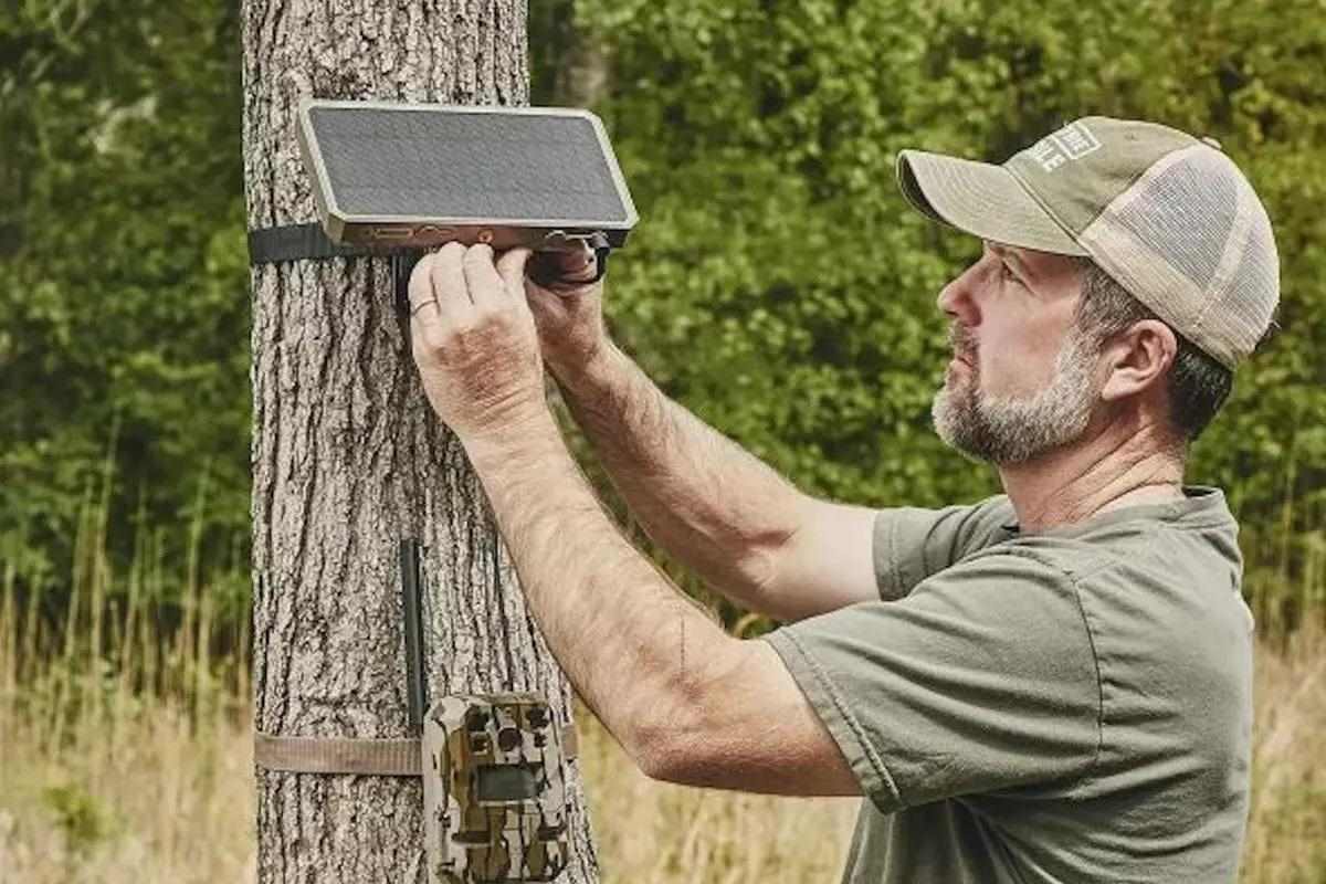 Moultrie Mobile Offers New Solar Power Packs, Edge Series Accessories