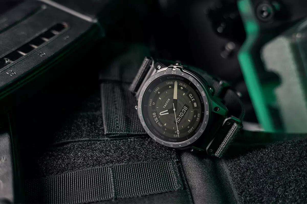 New Garmin tactix 7 AMOLED: Modern Tactical Smartwatch