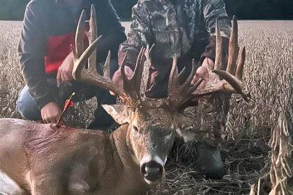 Ohio Crossbow Hunter Tags 260-Inch Giant From the Ground - North