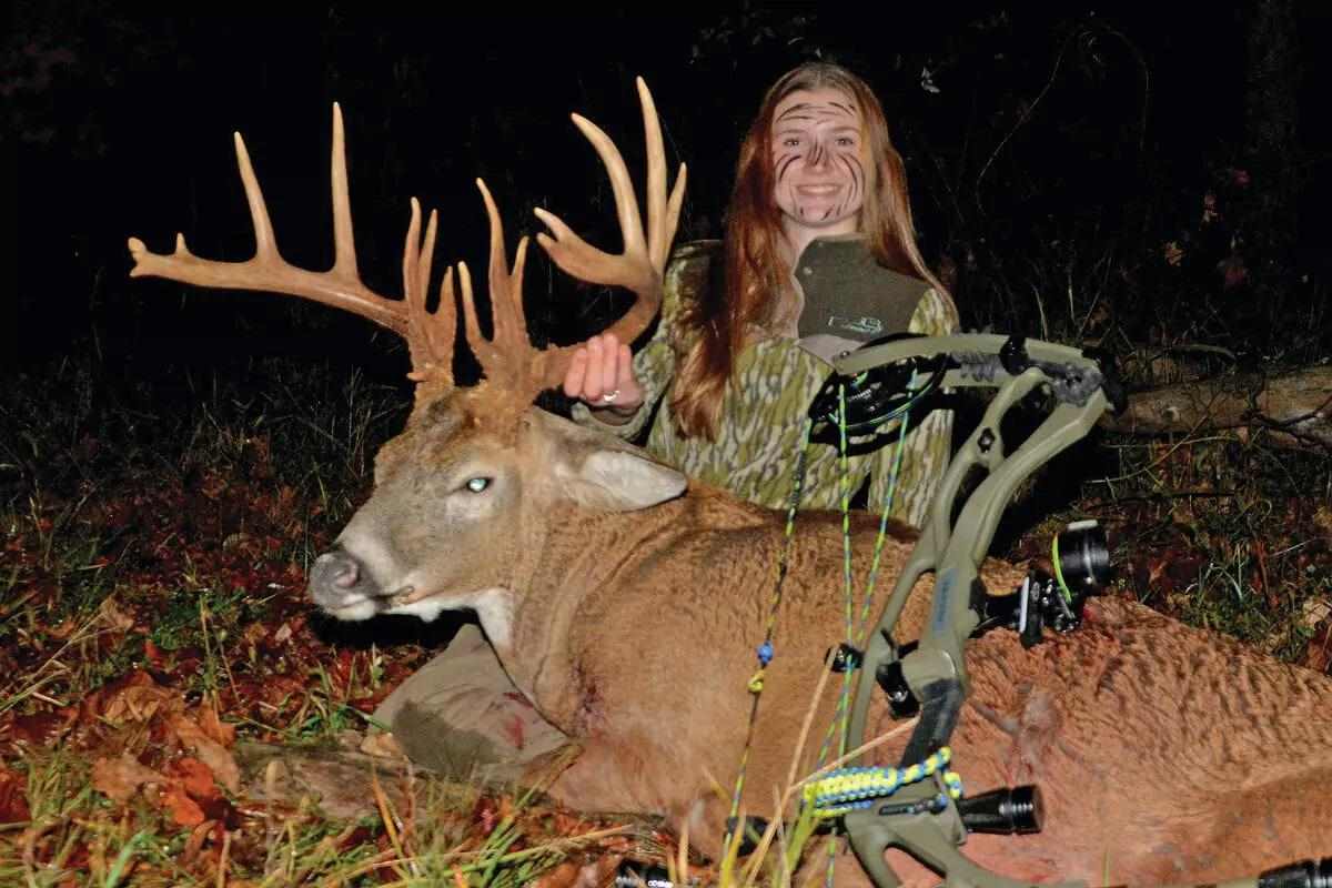 girl with biggest ohio whitetail buck to date