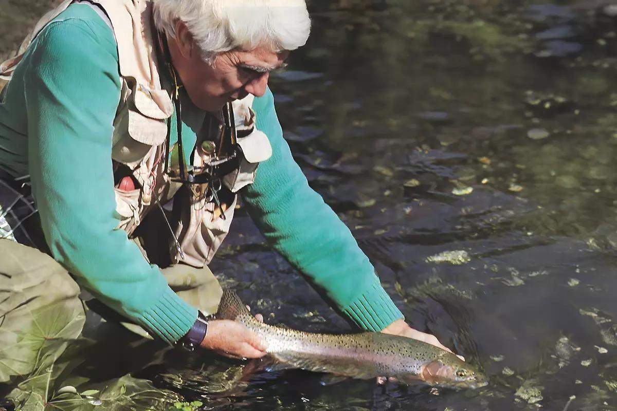 Dave Whitlock's "Midging Part 2" - Fly Fisherman Dave Whitlock's "Midging Part 2" - Fly Fisherman