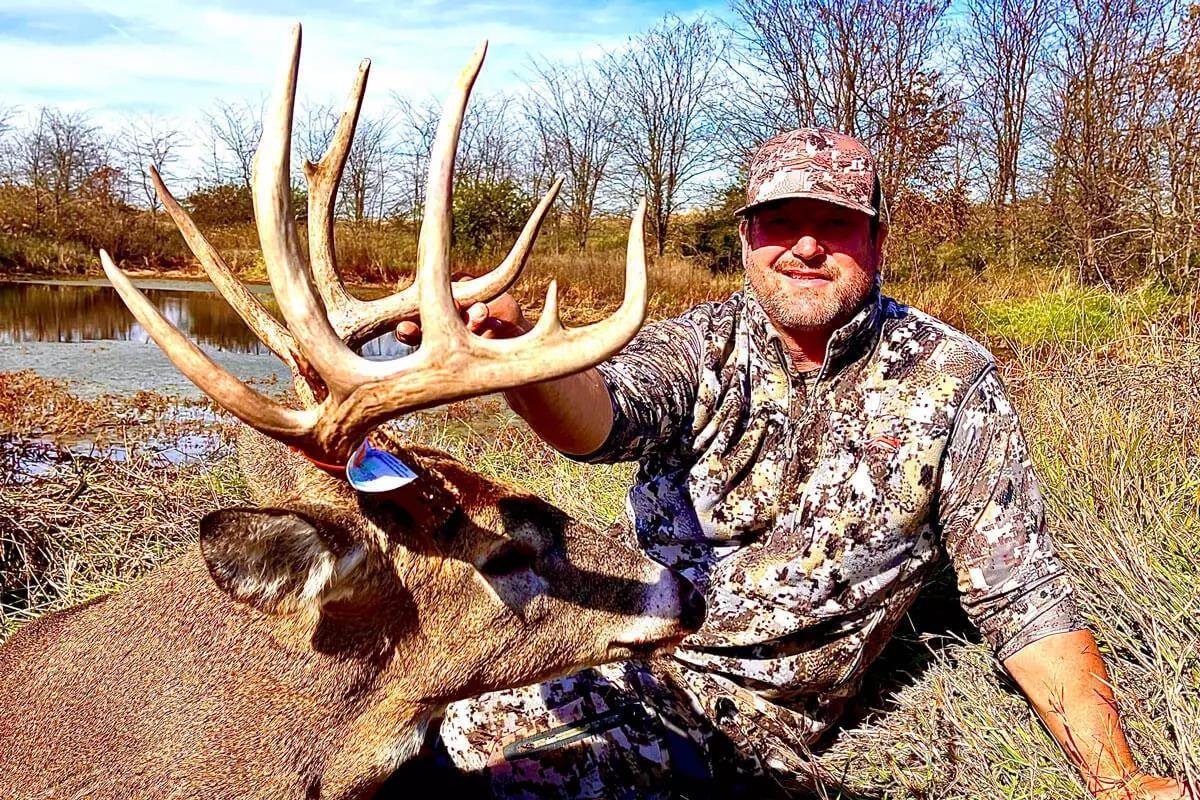 Self-Taught Bowhunter Tags a Dream Midwestern Buck