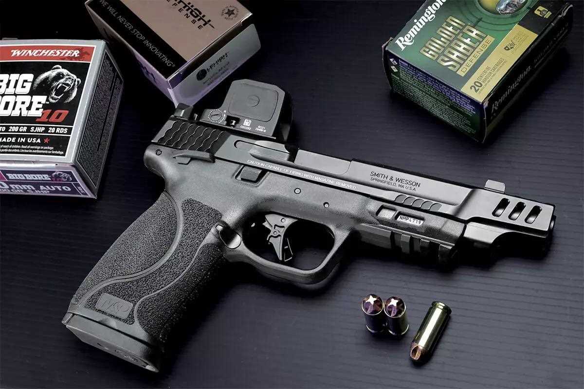 Smith's Powerful Performance Center M&P 2.0 10mm Pistol: Review