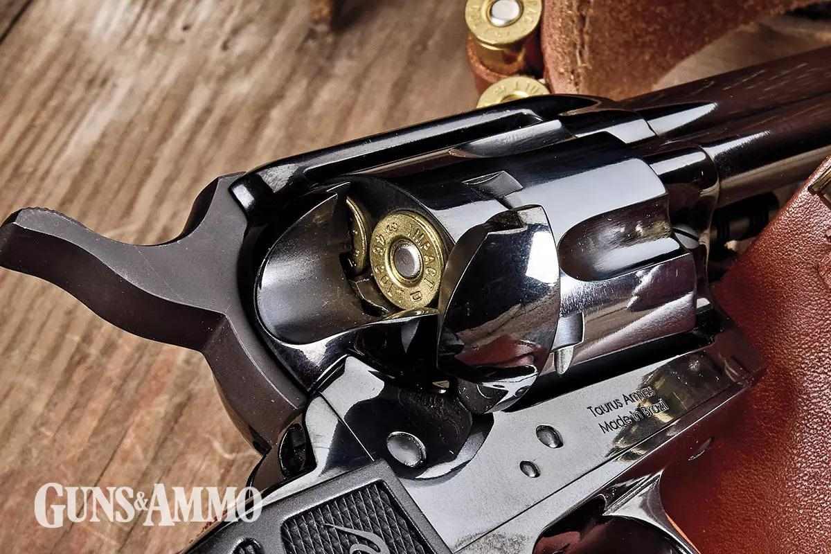 gaad-250900-ph1-taurus-deputy-45-colt-04-1200x800