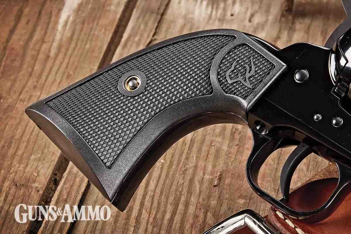 gaad-250900-ph1-taurus-deputy-45-colt-07-1200x800