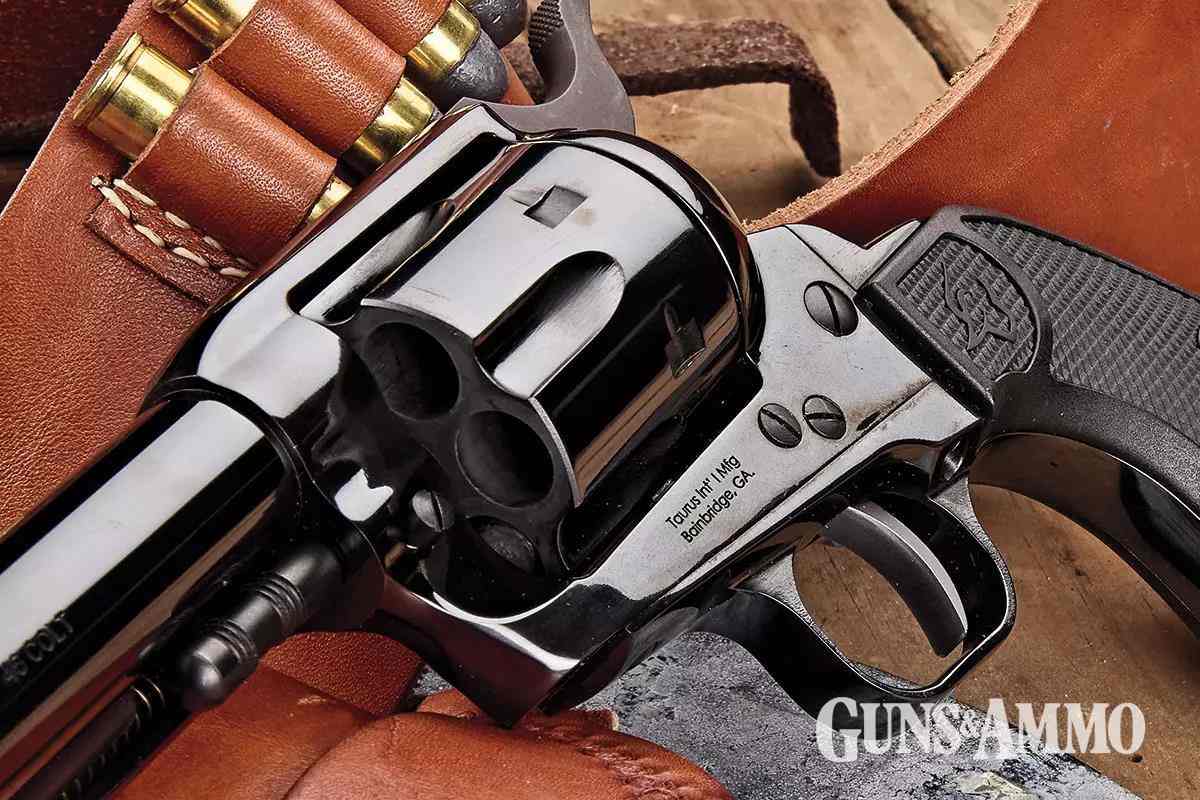 gaad-250900-ph1-taurus-deputy-45-colt-08-1200x800