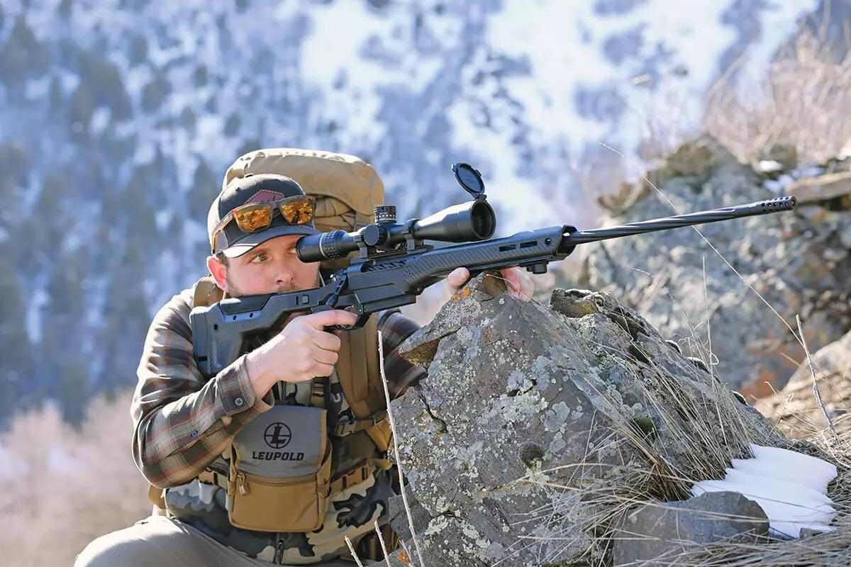 hunter lining up a shot