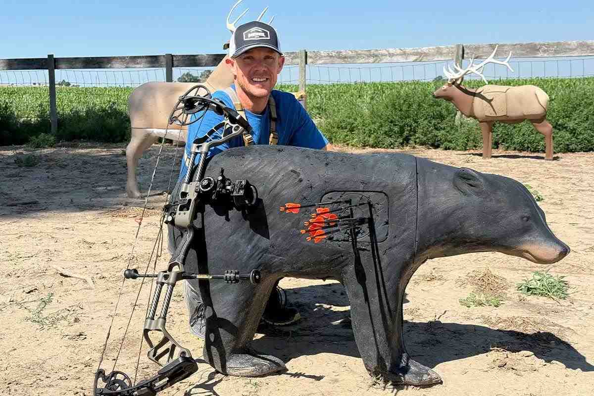 What is The Best Arrow for Bowhunting Whitetails - North American Whitetail