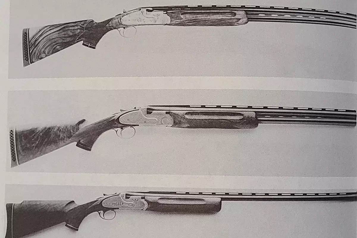 A book page with Weatherby D'Italia shotguns on it.