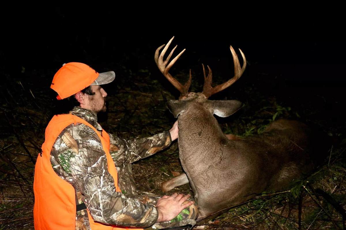 Kansas Hunter Perseveres Through Medical Condition to Tag Bi - North  American Whitetail