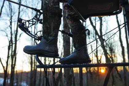 Unconventional Tree Stand Placement and Gear for Trophy Buck