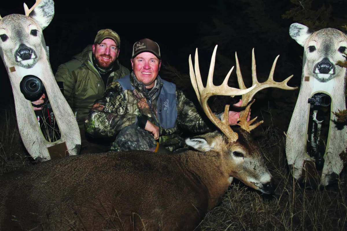 How To Be Successful Decoying Whitetails From The Ground