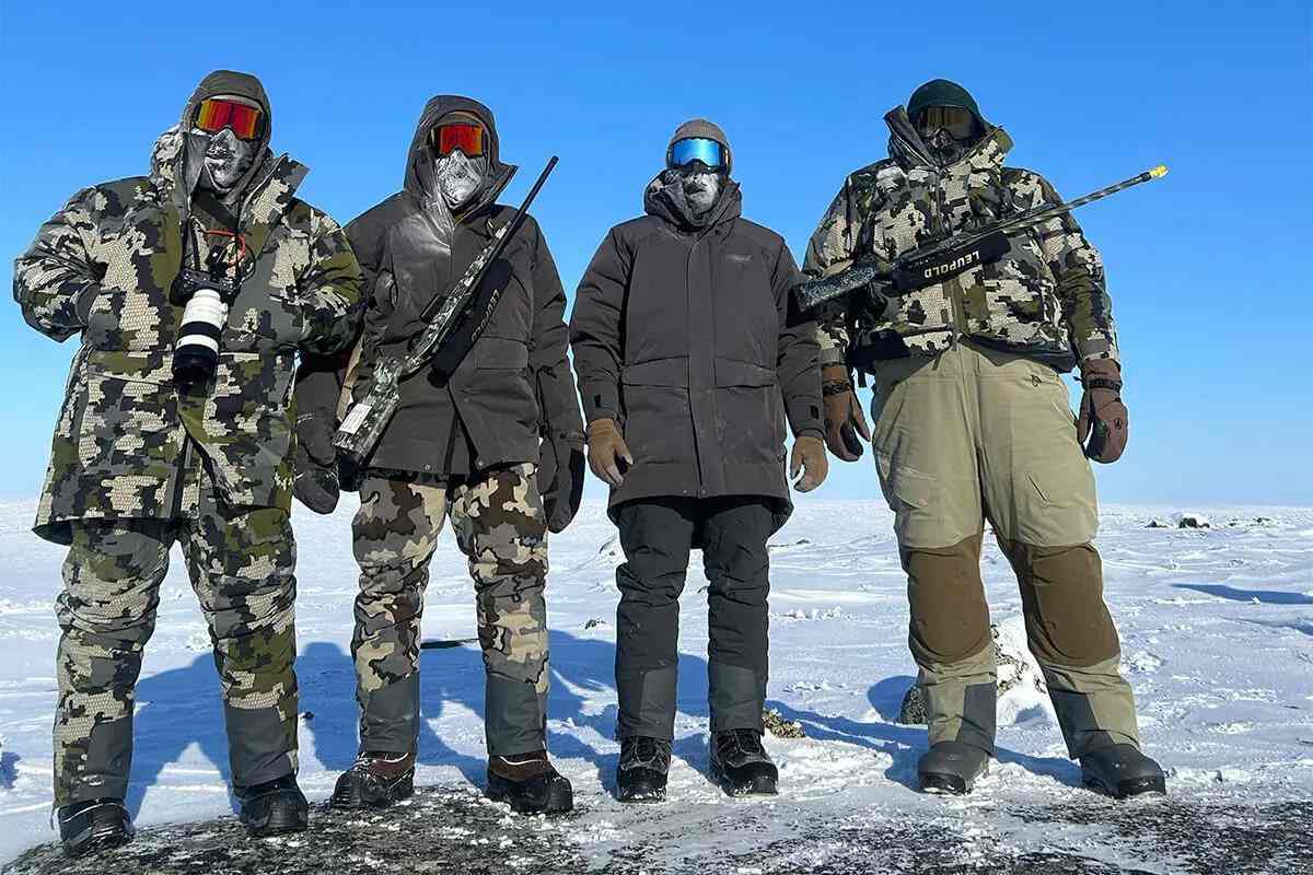 Wolf Hunting in the Epic and Untamed Arctic - Petersen's Hunting