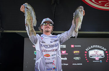 Marks moves into lead at All-American