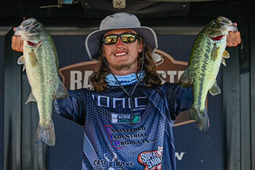 Schroeder moves to top on Day 2 at Open