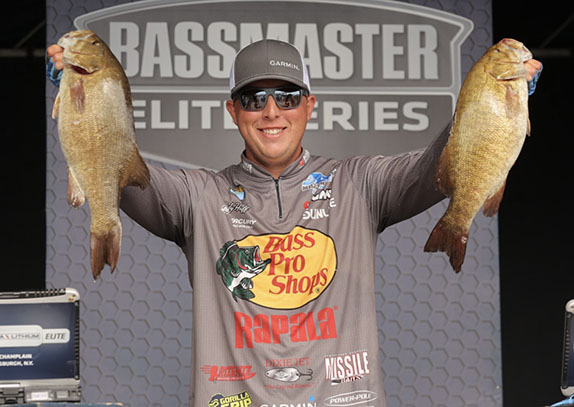 Huff Sets Early Pace With 23-03 Stringer