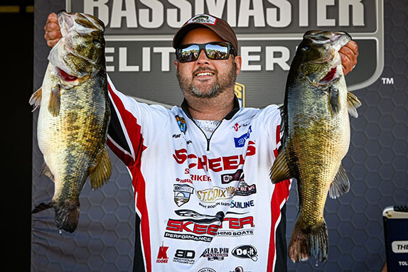 Big Bite Pushes Schlapper To The Top