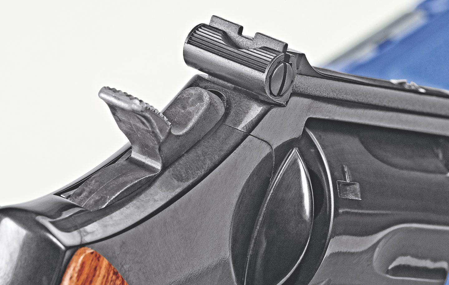 SmithWesson-Model-19-Classic-Revolver-4