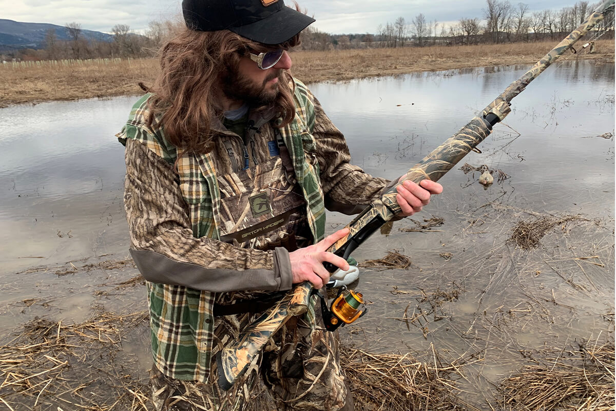 World's First-Ever Combination Shotgun Fishing Pole for Hunt