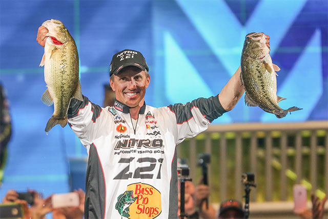 Aquatic Bedlam in Oklahoma: Evers Overtakes Christie to Win Bassmaster Classic on Grand Lake